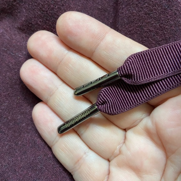 lululemon athletica Kick It Sweatpant Heathered Bordeaux Drama *see measurement* - Picture 2 of 13